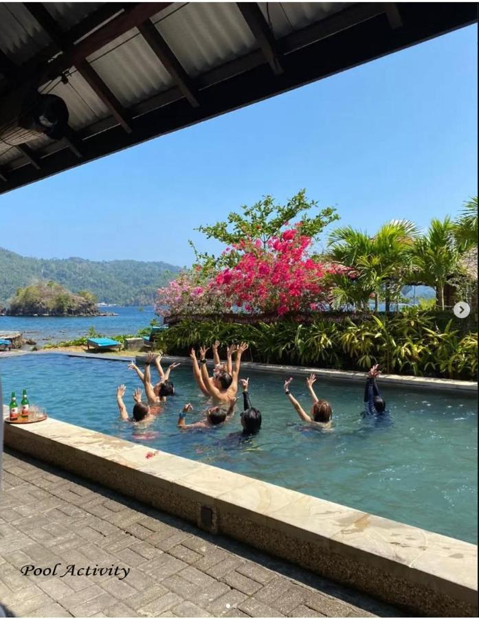 Cocotinos Lembeh A Boutique Dive Lodge Bitung Exteriör bild